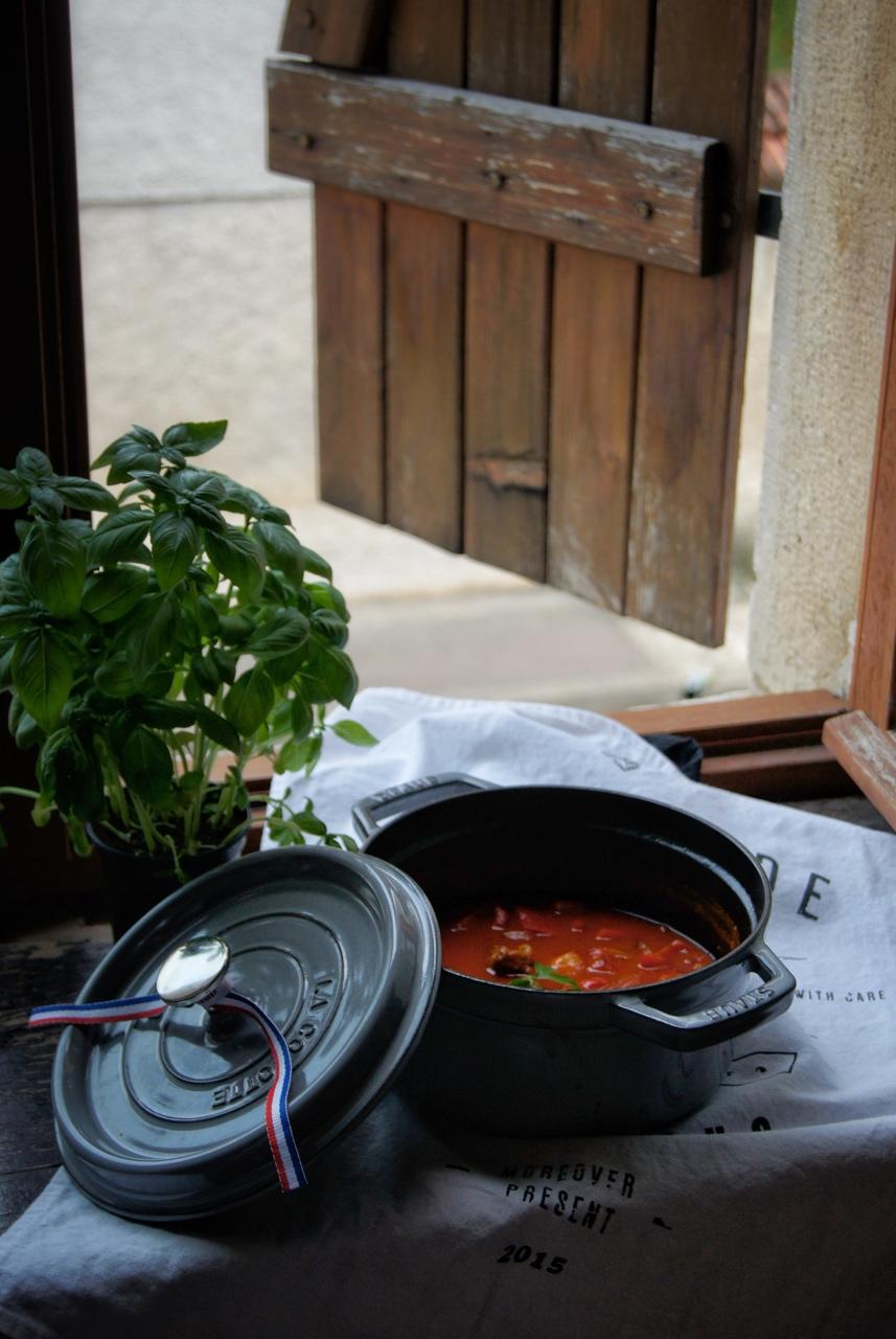 番茄炖带骨牛腩—Staub珐琅铸铁锅