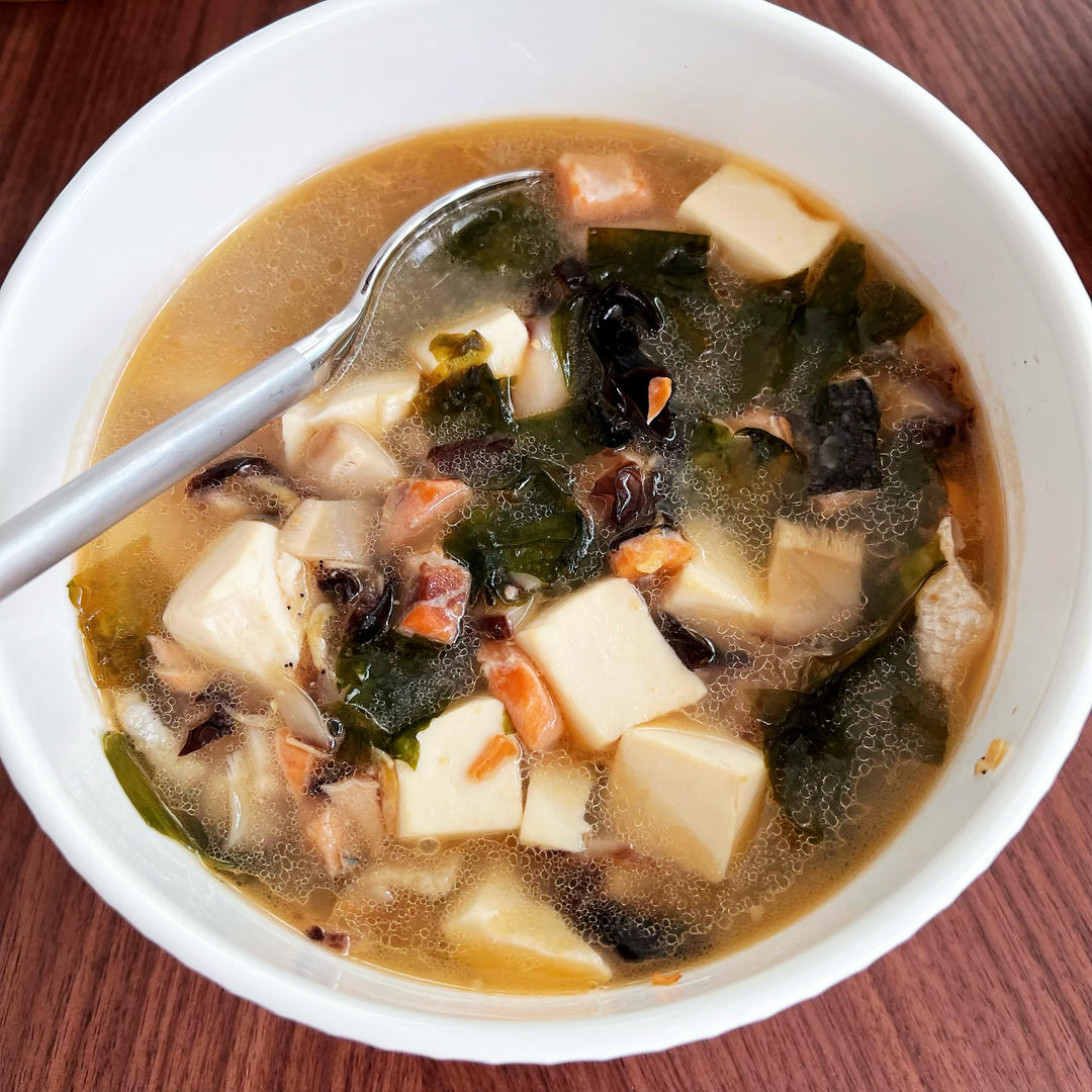 【健康三餐】三文鱼味噌汤