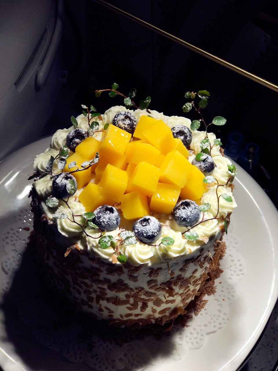 芒果蓝莓装饰蛋糕的做法