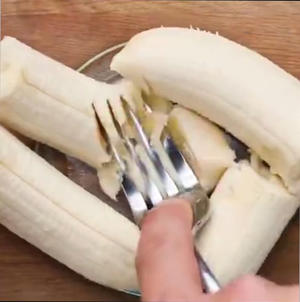 香蕉燕麦小零食的做法 步骤2