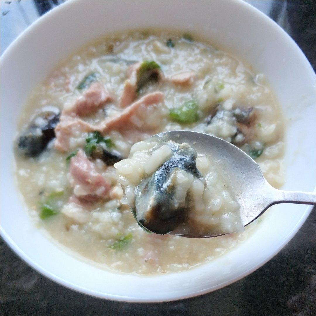 妈妈👩教我做的皮蛋瘦肉粥🥣简单快捷美味😋