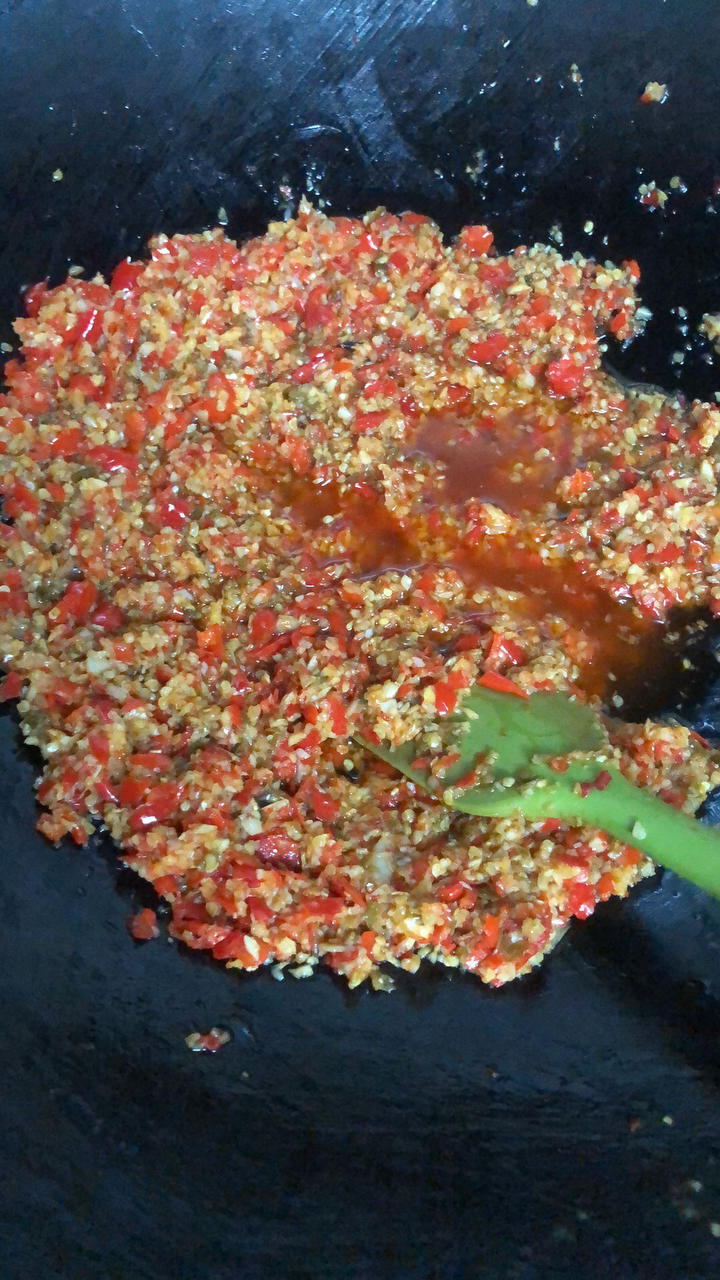 【蒜蓉辣椒酱】比烧烤店还好吃的自制辣酱