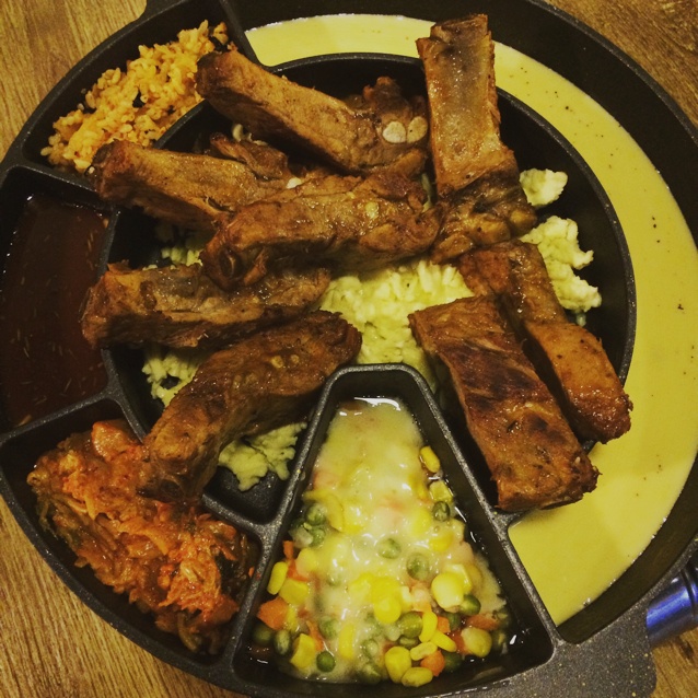 外食(☆_☆)