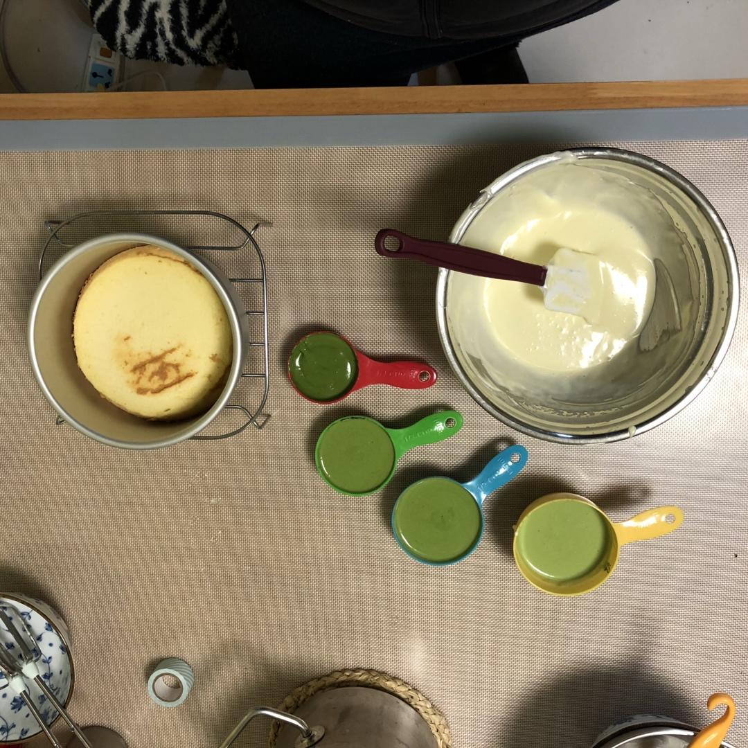 渐变抹茶慕斯蛋糕：我Amanda带着既美又作的抹茶甜点又来了！【曼食慢语】