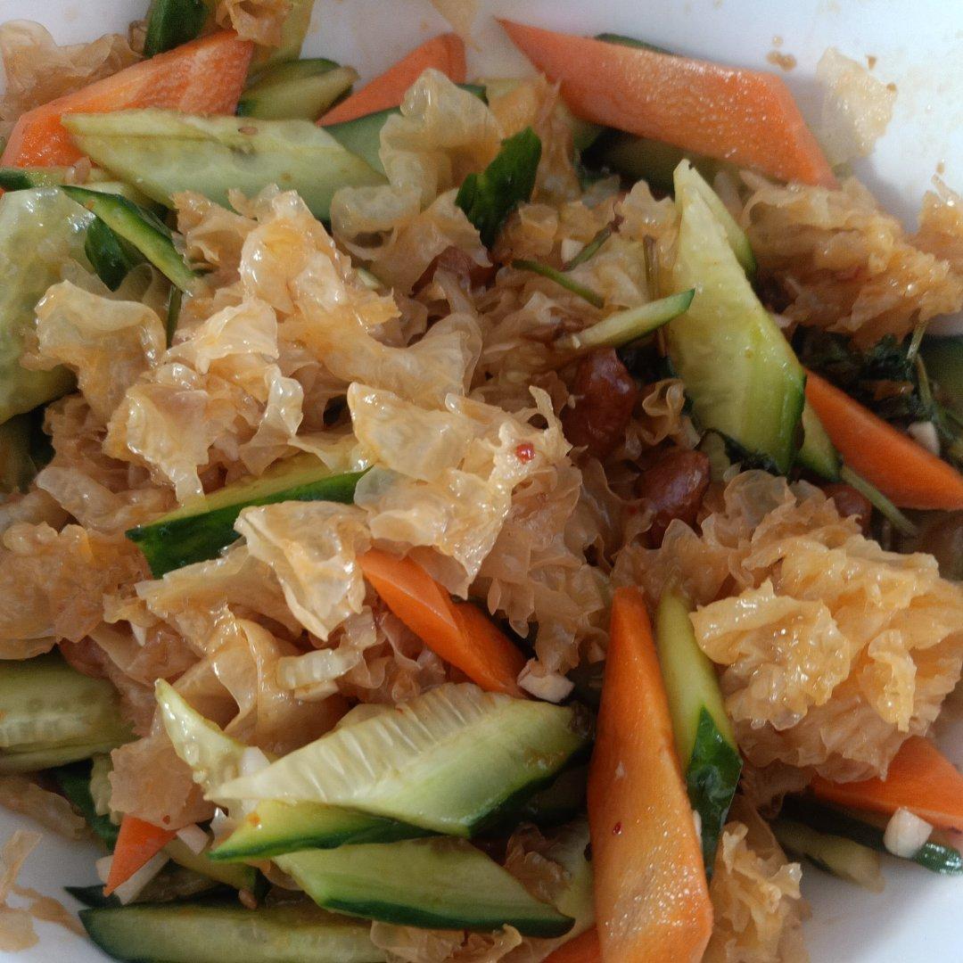 超级简单的凉拌银耳