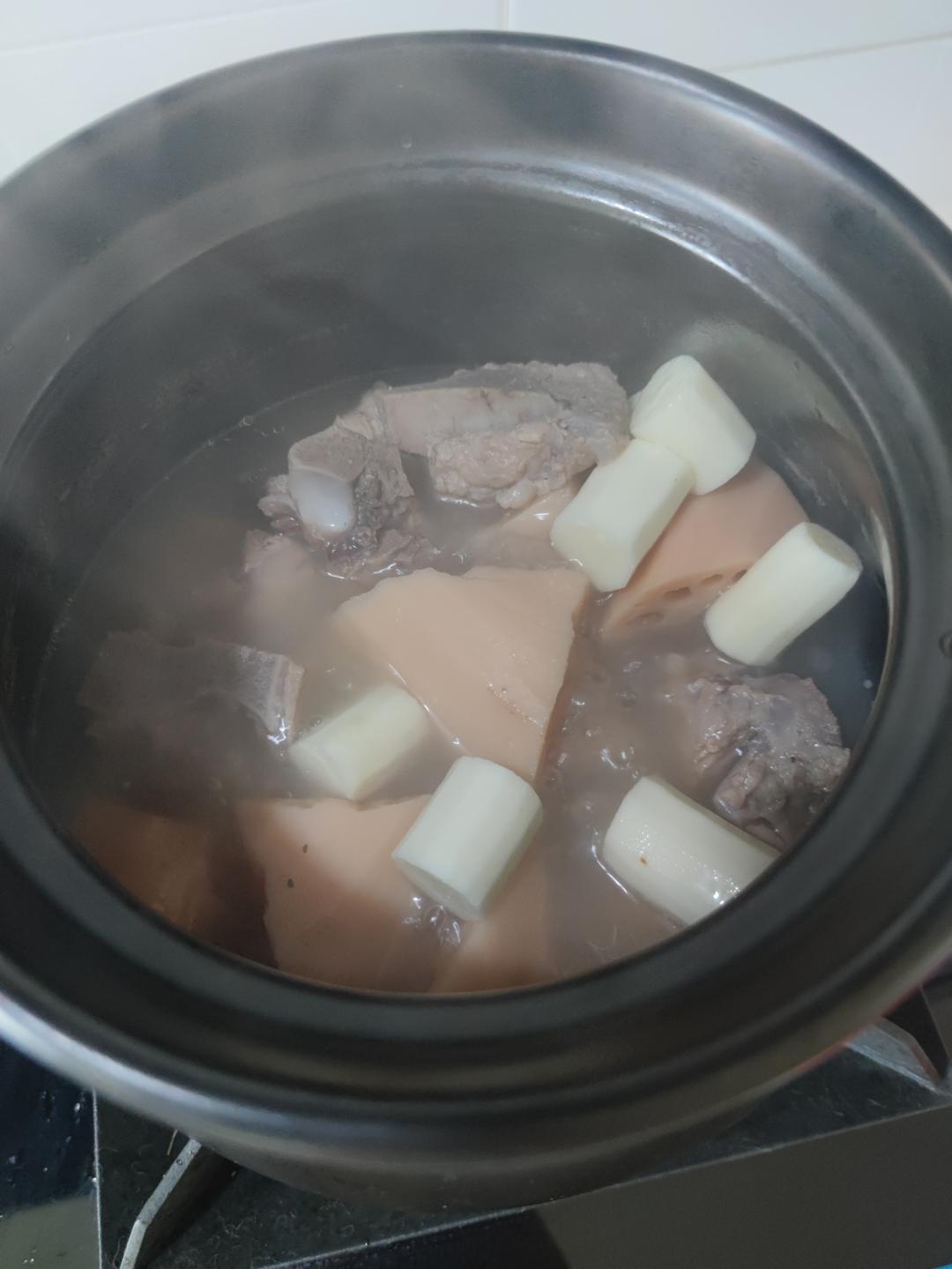 粉藕炖排骨