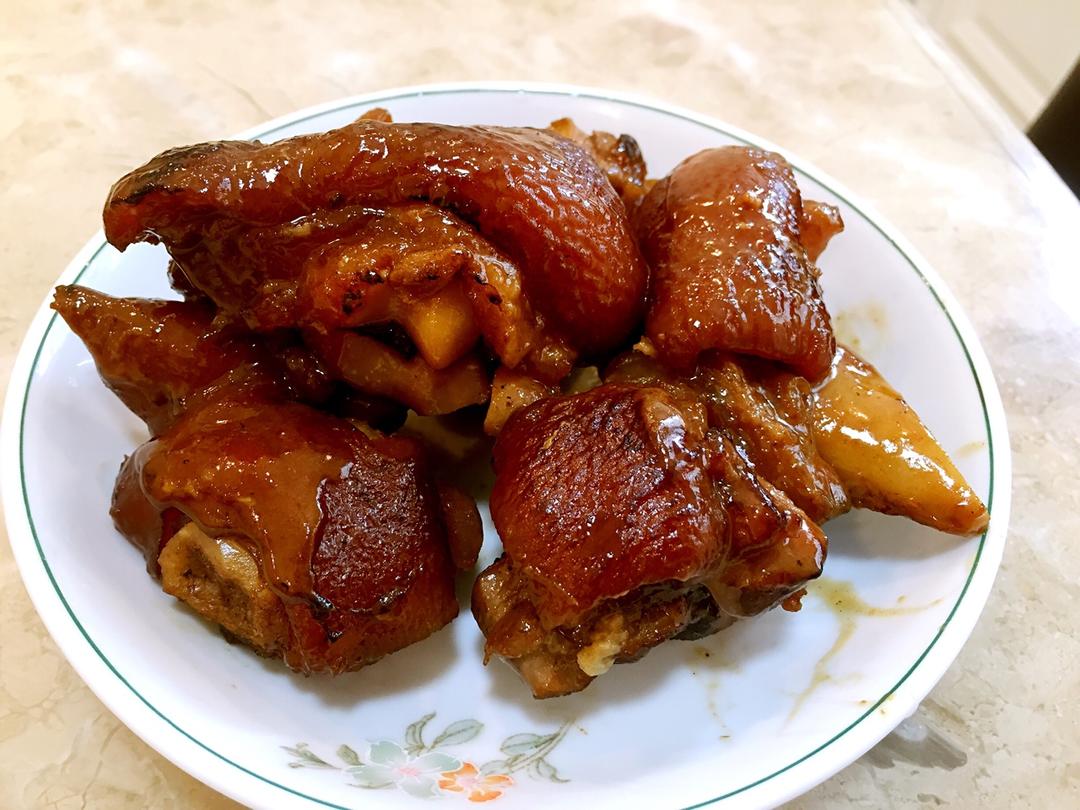 美味的家常菜：红烧猪蹄