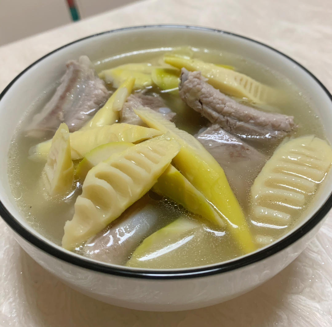 😋春笋排骨汤