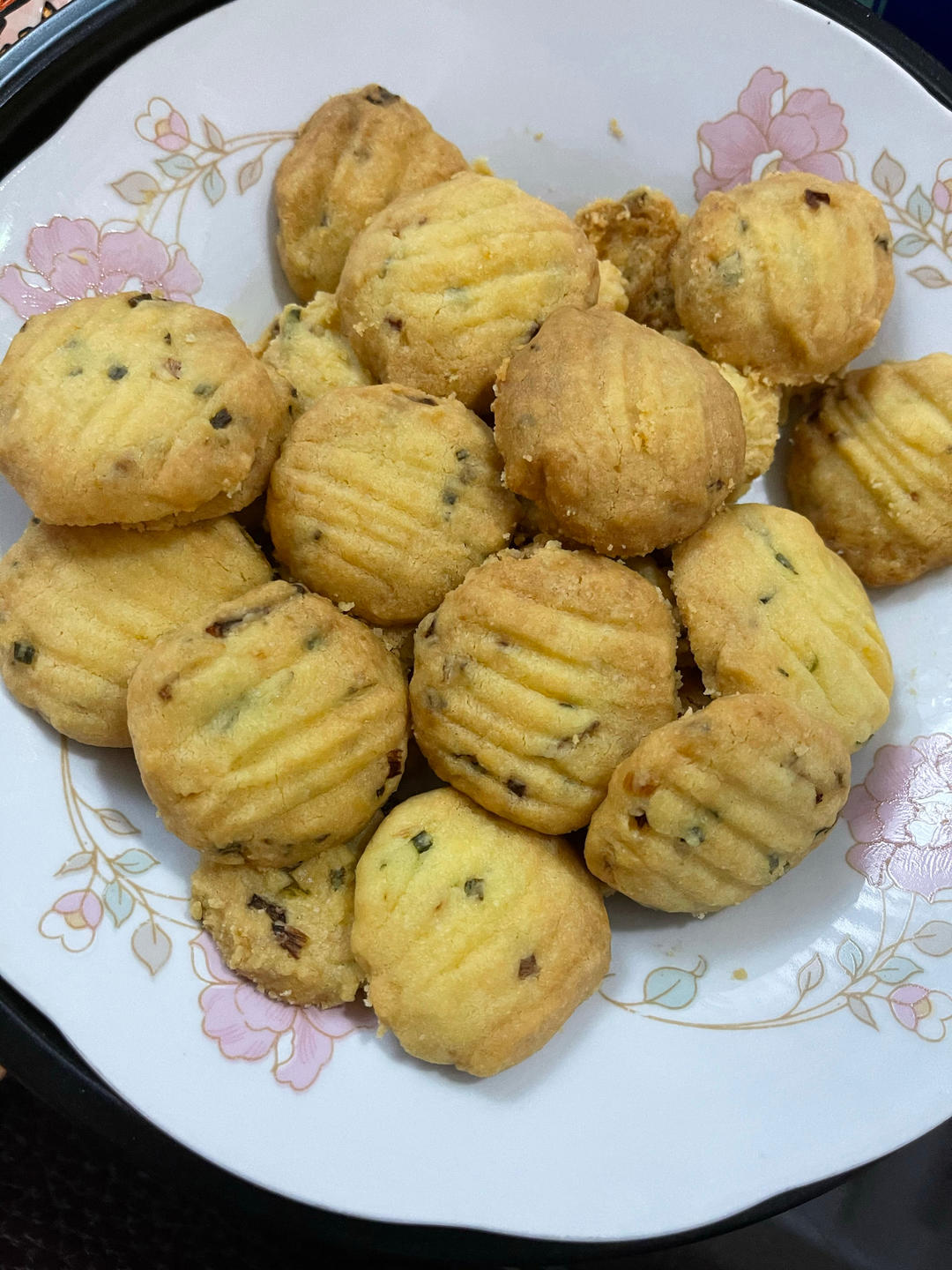 葱油香酥曲奇（绝对酥到掉渣渣）