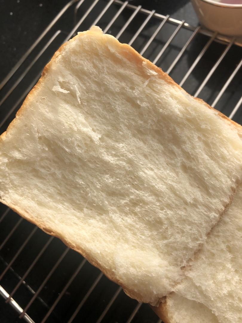 软到拿不起来的生吐司