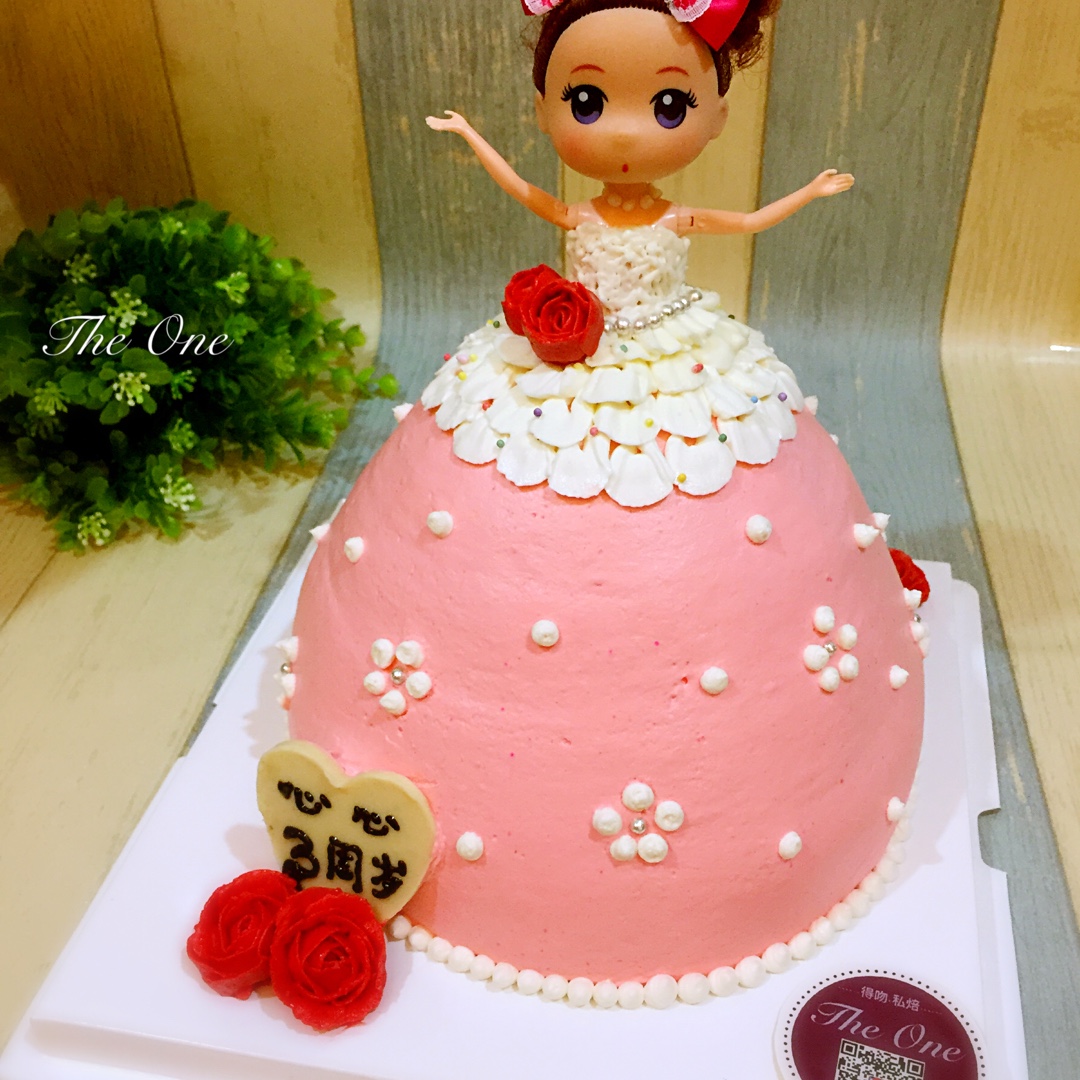 梦幻时尚的芭比蛋糕