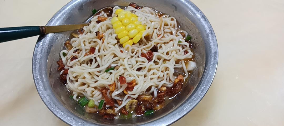 一碗热汤面