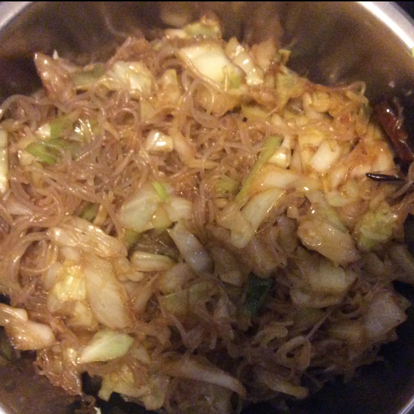 包菜粉丝炒鸡蛋
