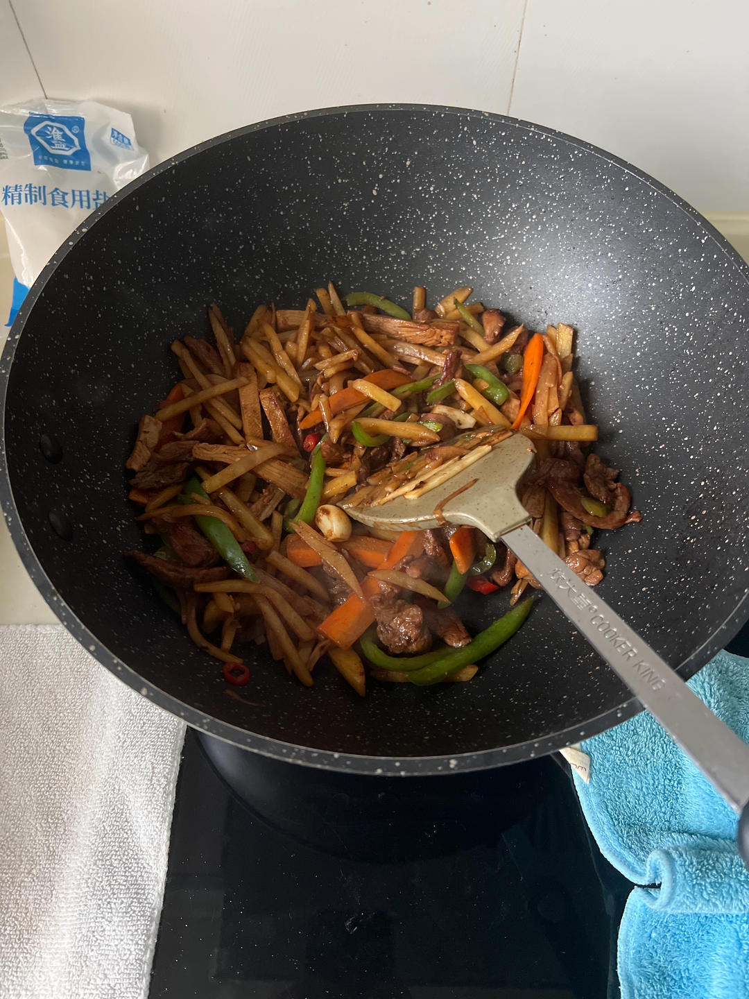 超简便家常菜香干土豆丝