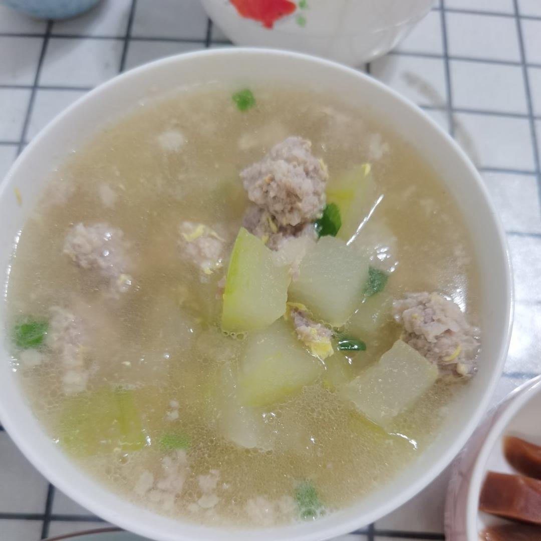 巨鲜美的冬瓜丸子汤