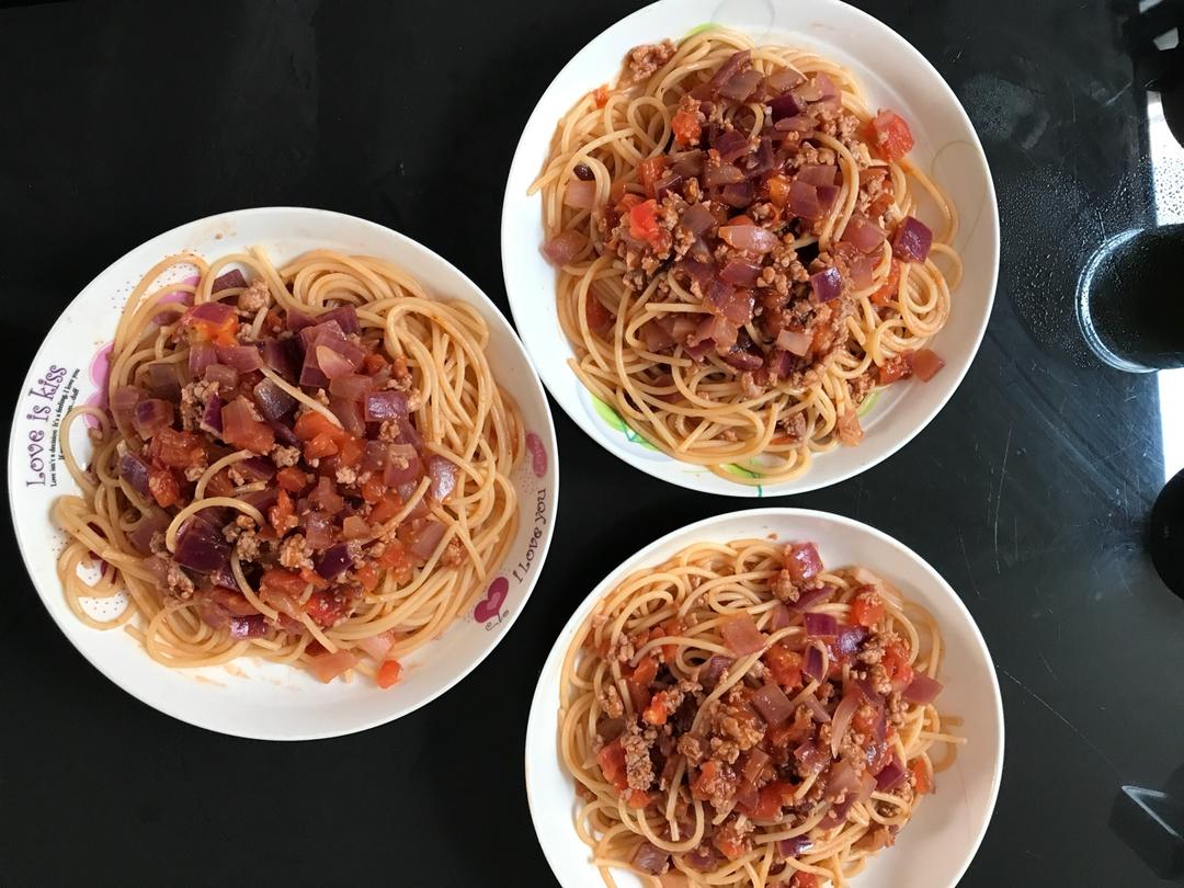 番茄肉酱意大利面