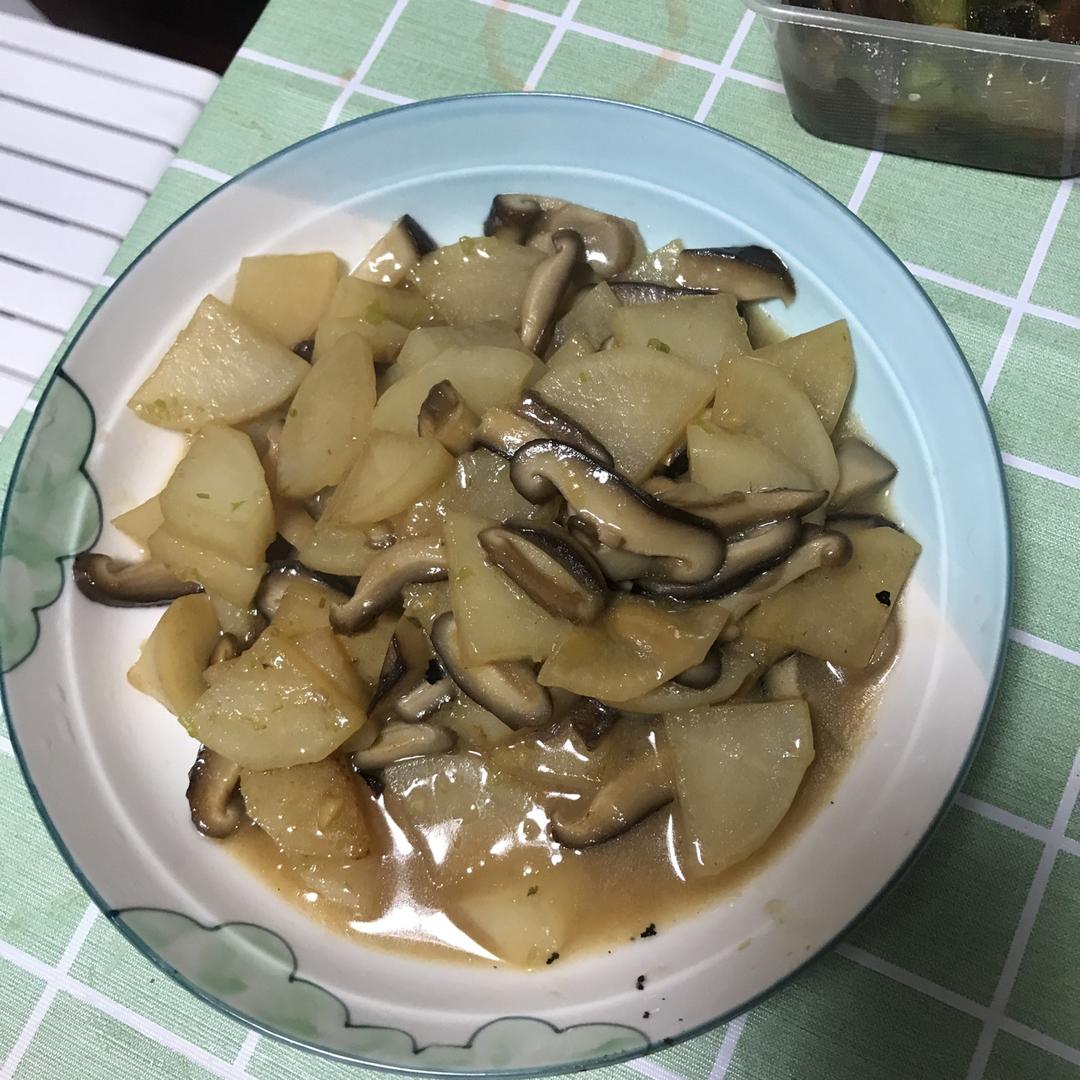 香菇炖萝卜20131230