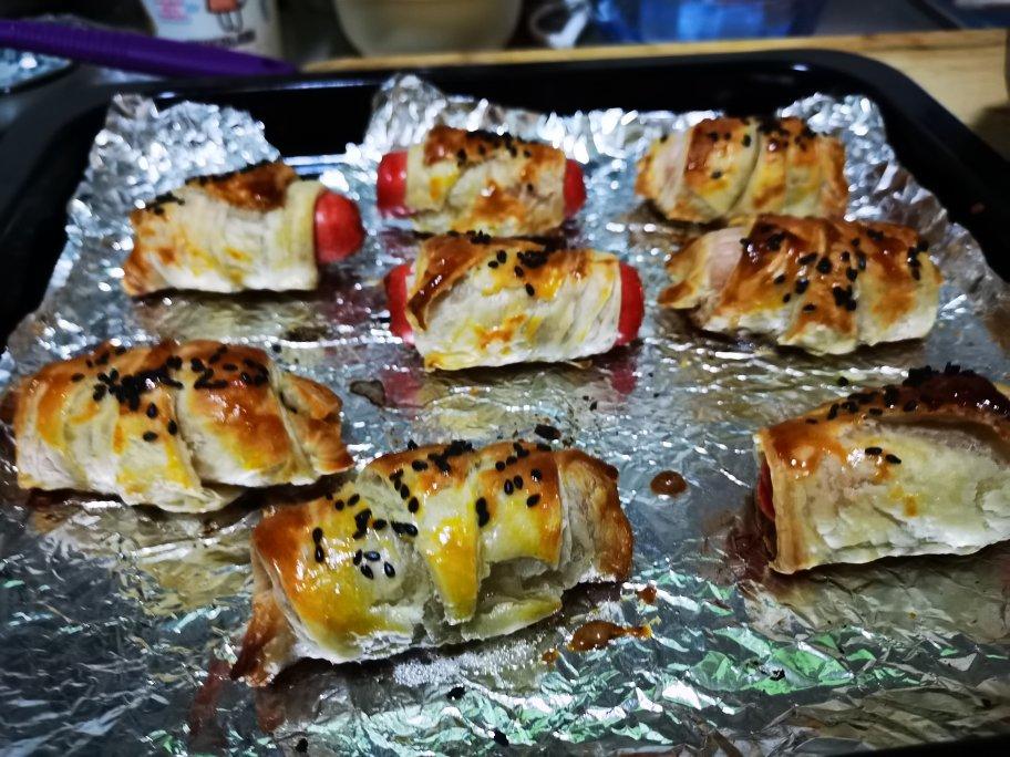 香肠酥皮卷：手抓饼皮还能这样吃，不用和面快速搞定早餐