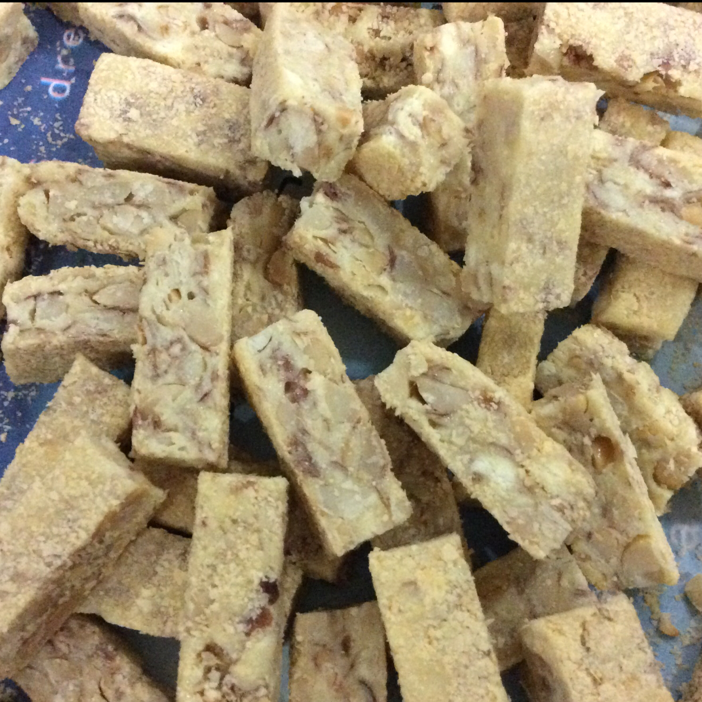 多味花生牛轧糖