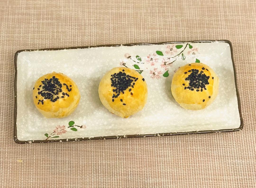 蛋黄酥酥酥（超级奶香黄油版）