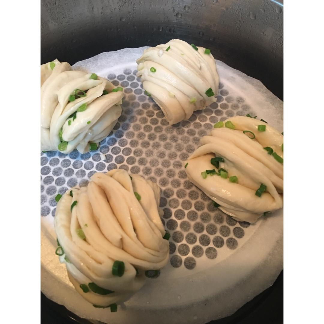 葱油花卷 Steamed Roll
