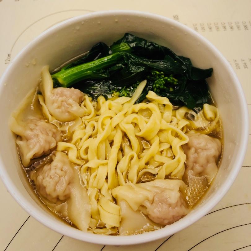 非常适合儿童的🧒
无添加的鸡蛋面🍜