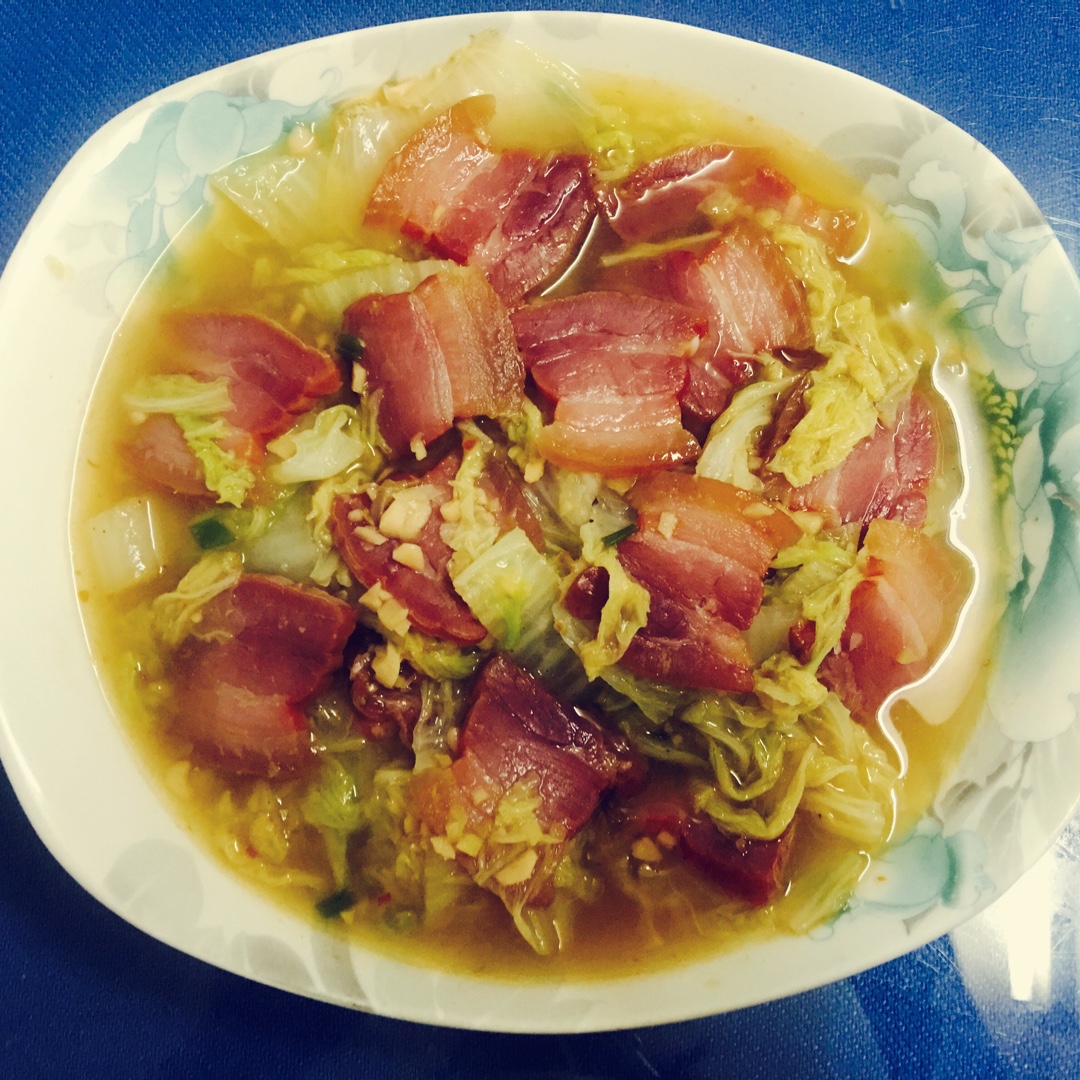 辣白菜炒五花肉