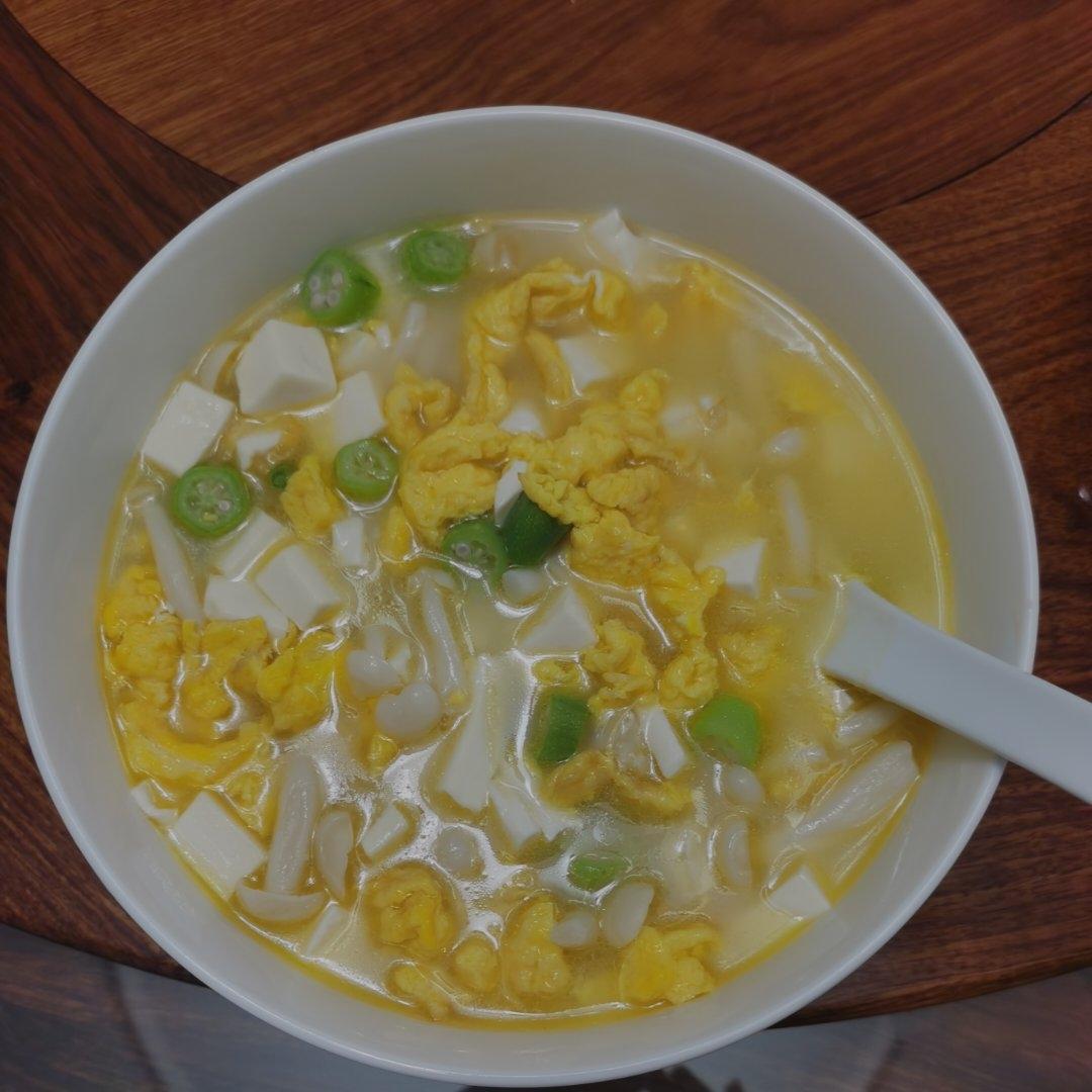 蟹味菇豆腐汤丨健康营养身体壮！！