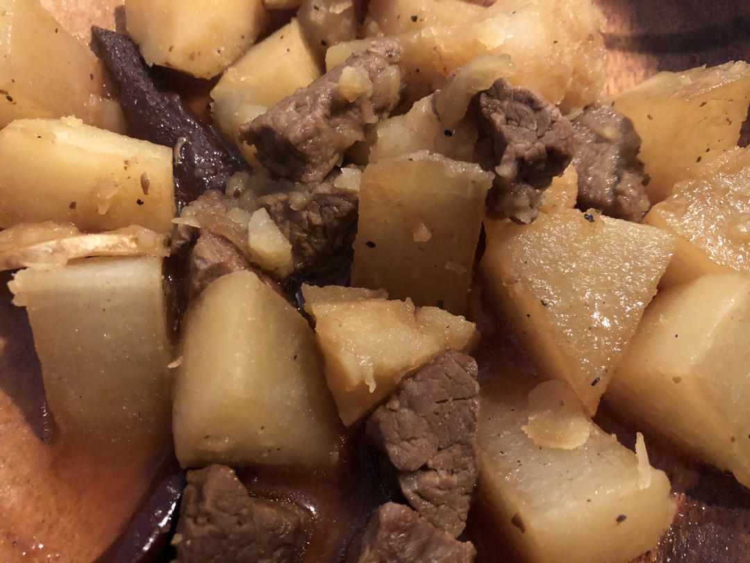 牛肉炖萝卜