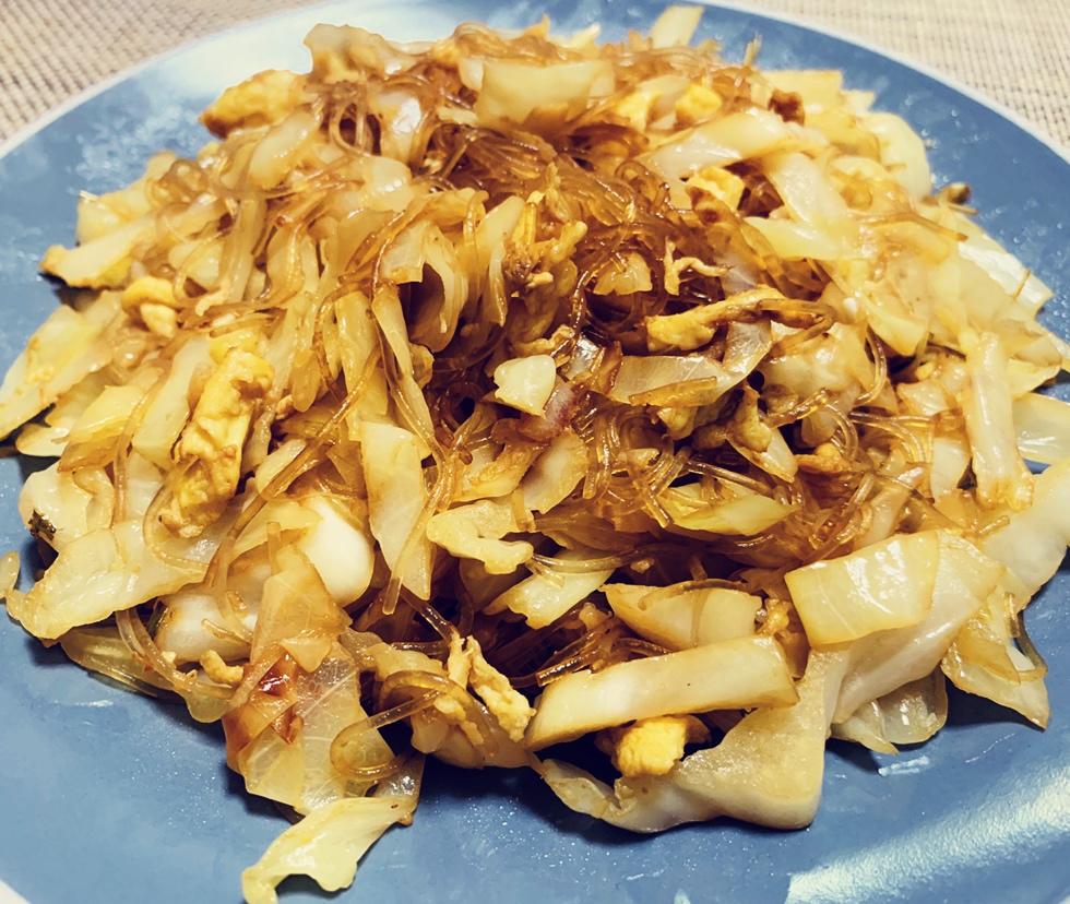 包菜粉丝炒鸡蛋