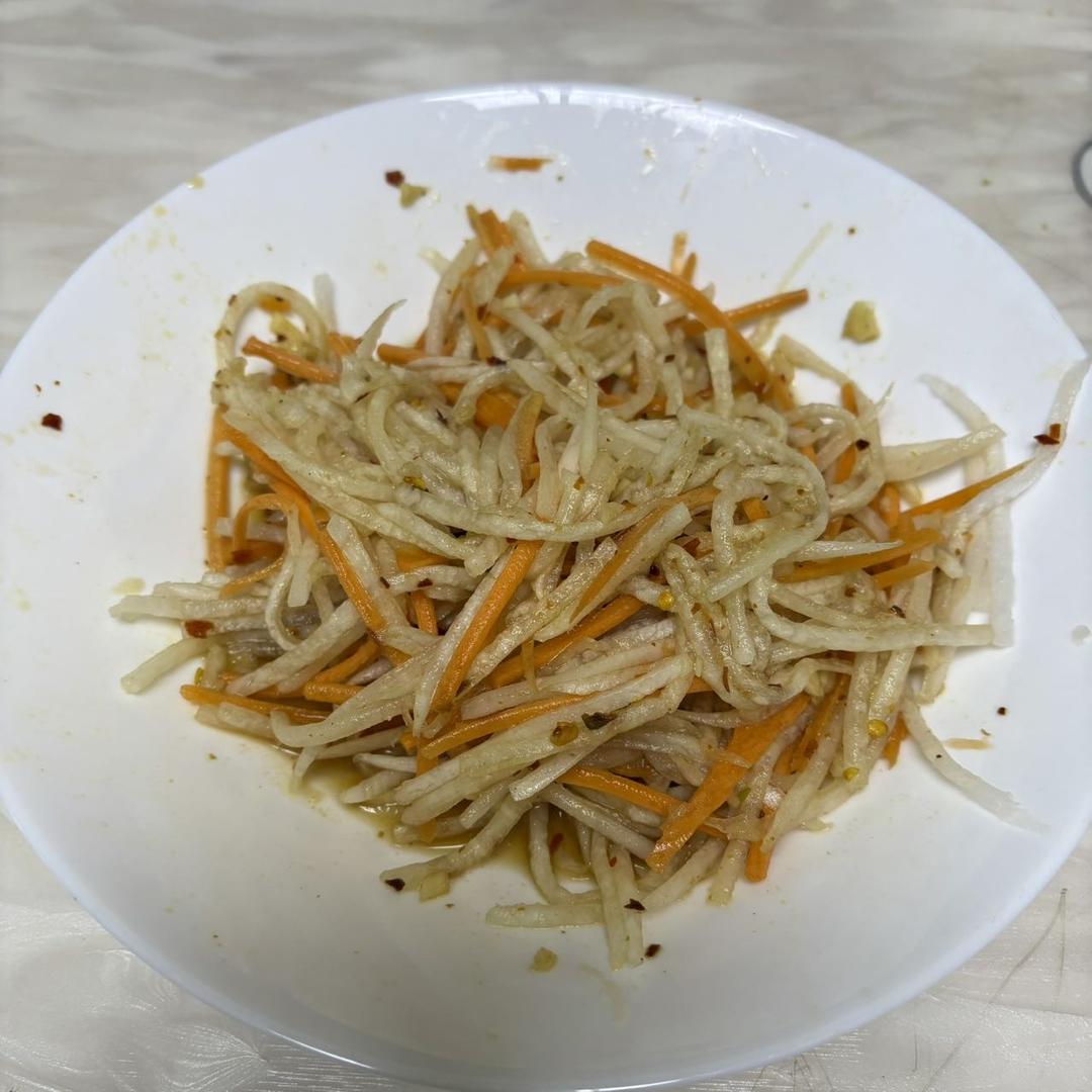 凉拌萝卜丝