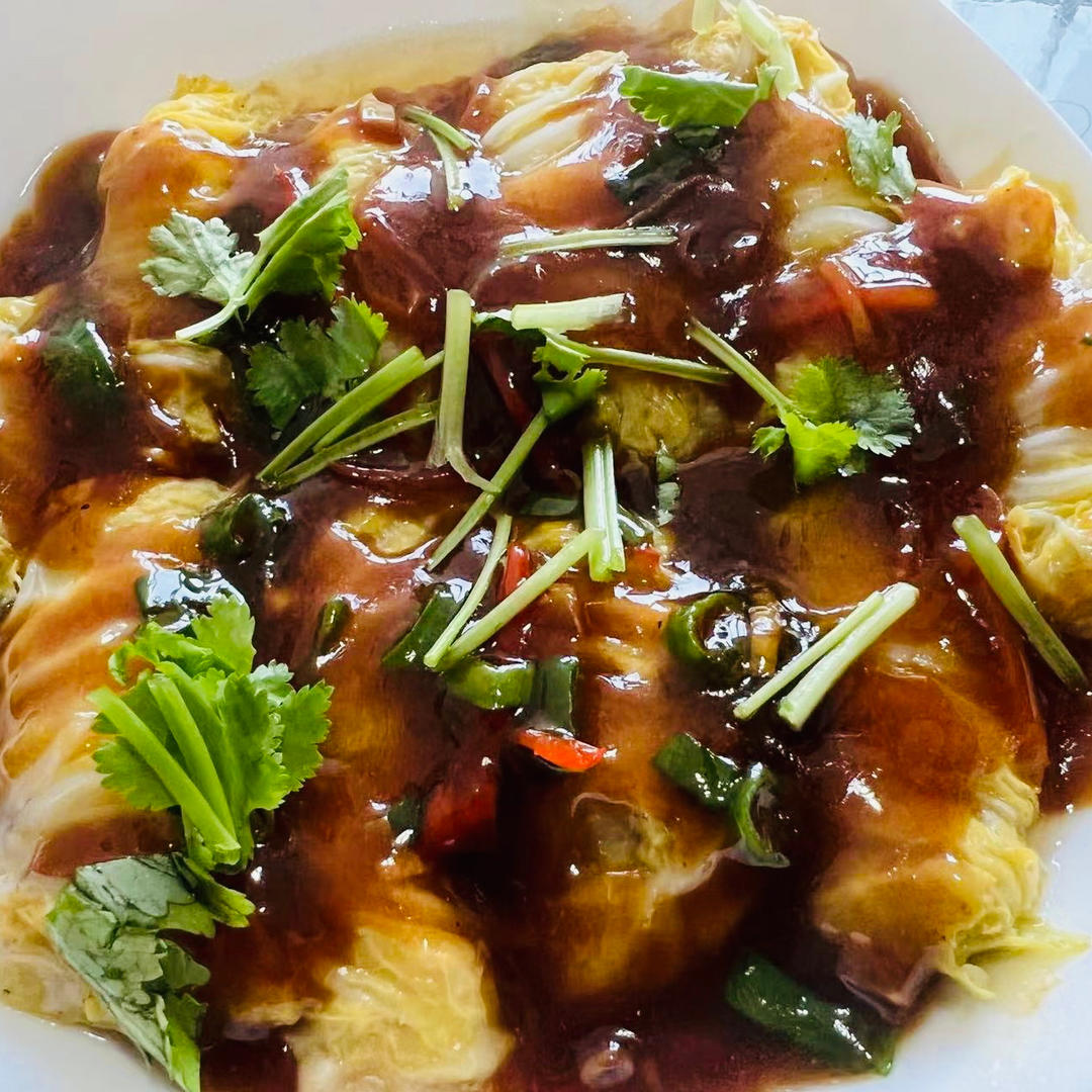 过年餐桌上必备的一道菜，翡翠白玉卷