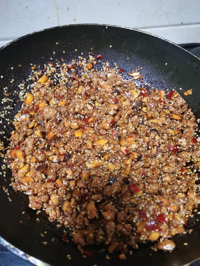 万能香菇肉酱下饭酱，香菇肉酱面，香菇肉酱盖饭