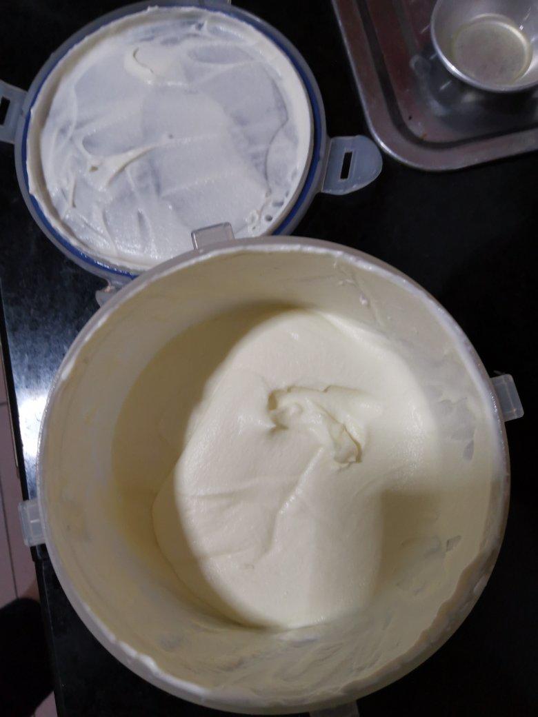 快速打发少量淡奶油不是梦！不用打蛋器！只要一个碗！