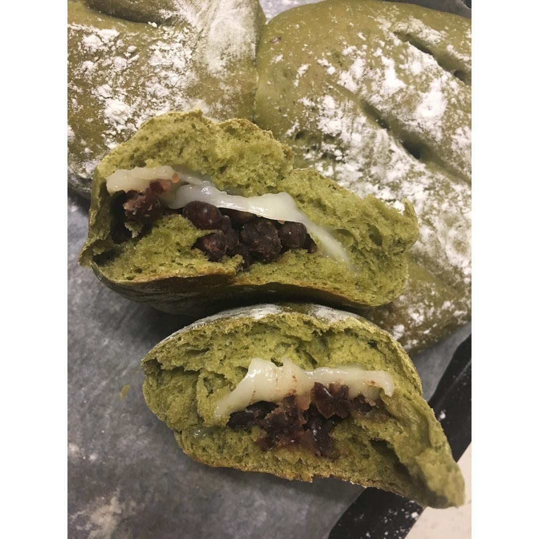 抹茶麻薯红豆软欧包