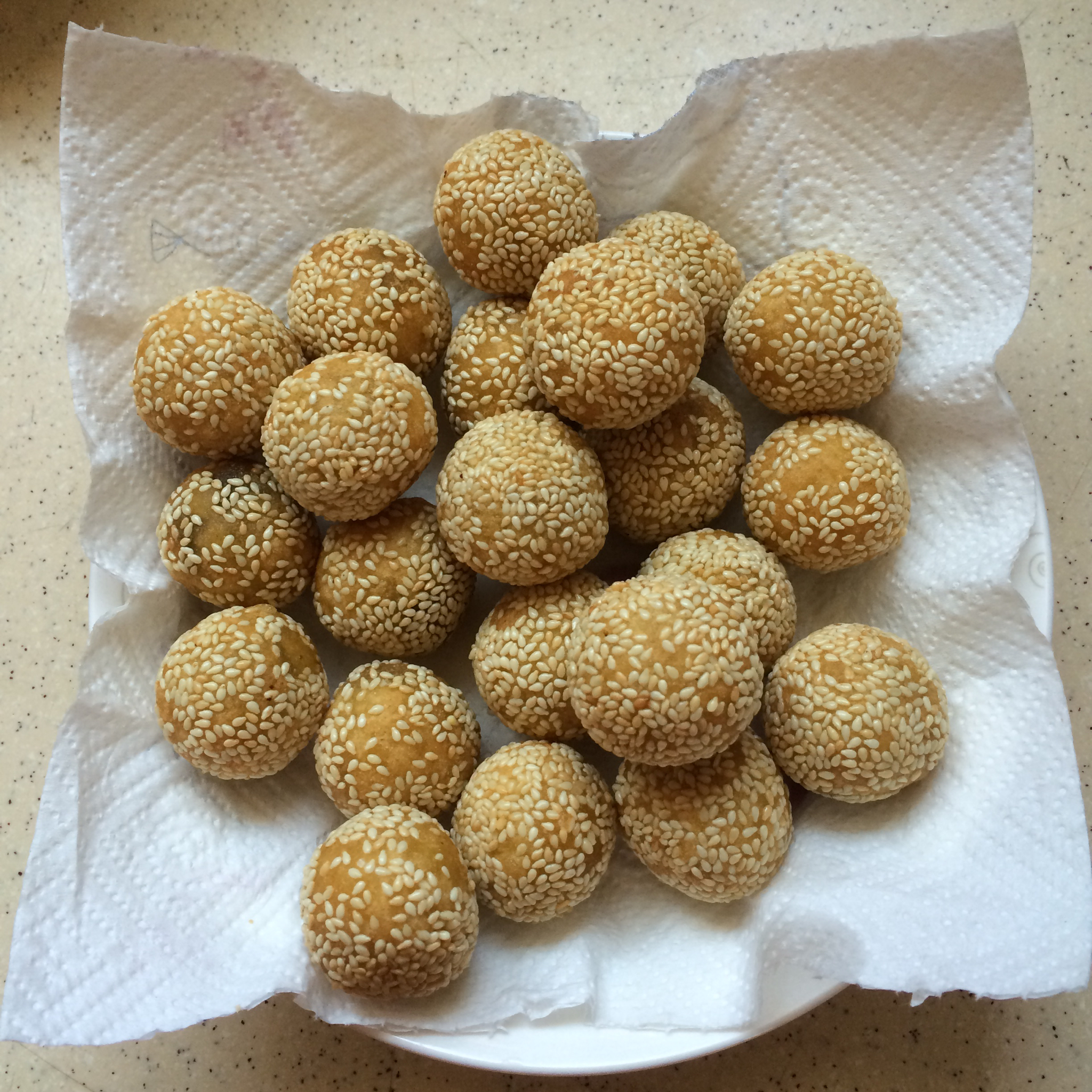 青青草56做的红糖麻团