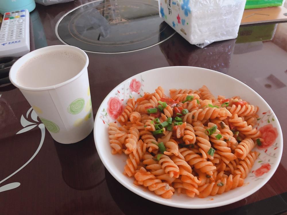 番茄肉酱意大利面