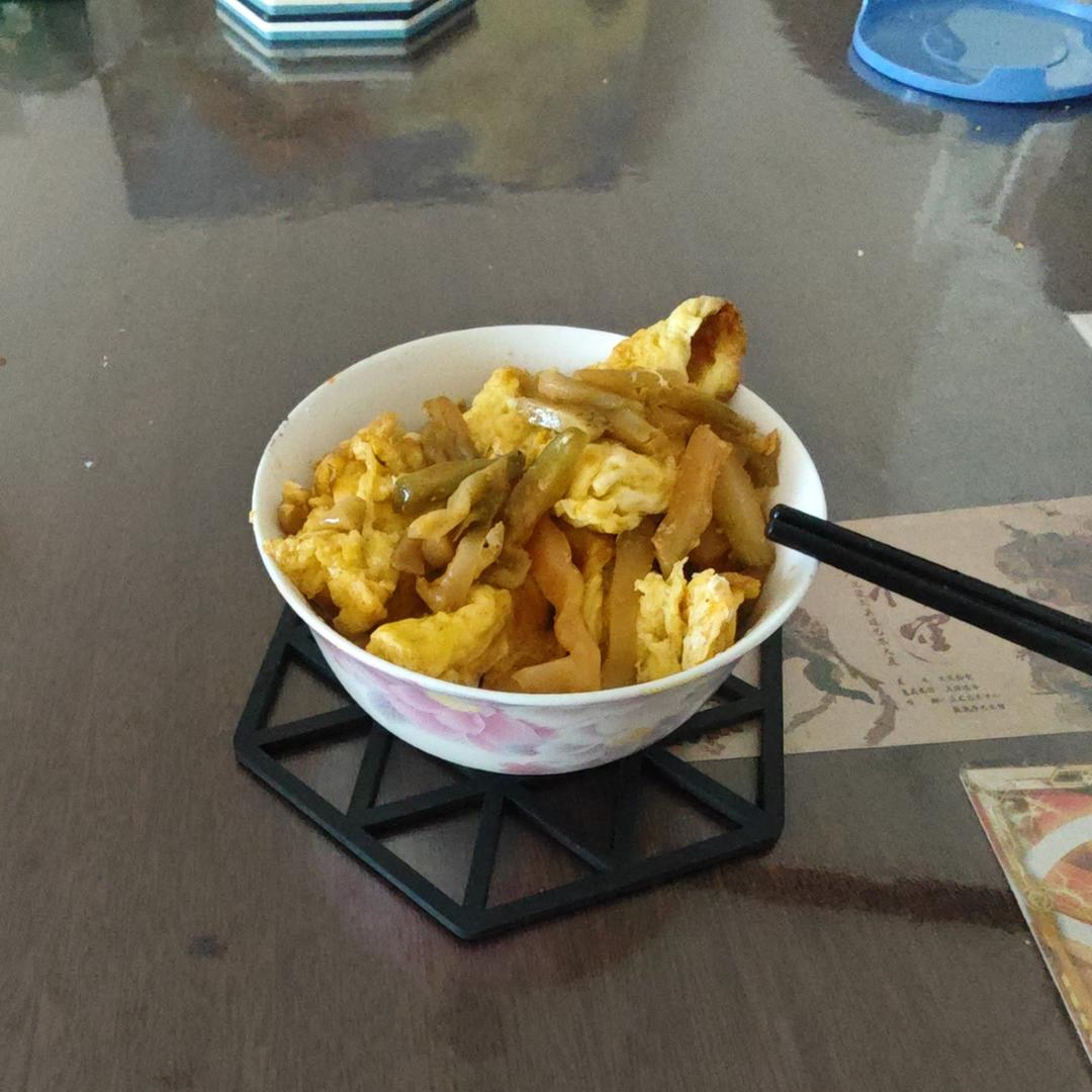 榨菜炒鸡蛋