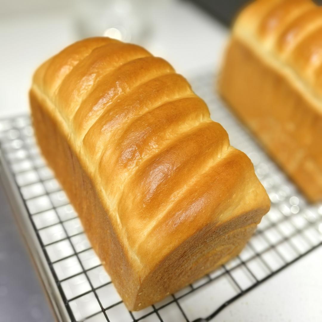 好吃到可以辞职开店的海盐黄油吐司，真的是又软又香！