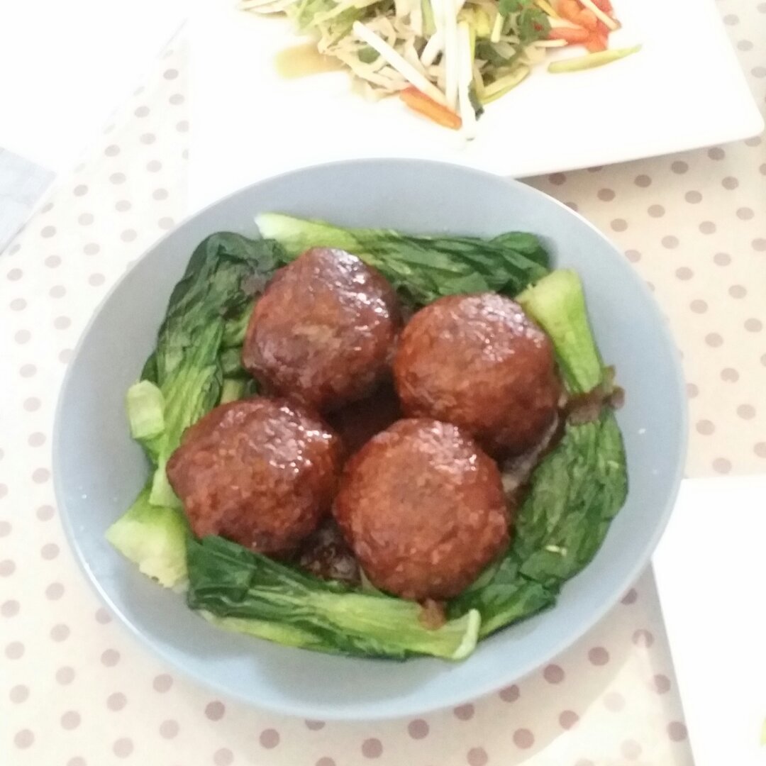 四喜丸子/红烧狮子头 Chinese Meatballs