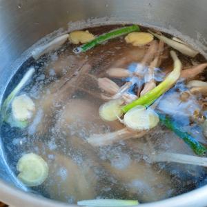 干锅辣鸭头–配菜随意的做法 步骤4