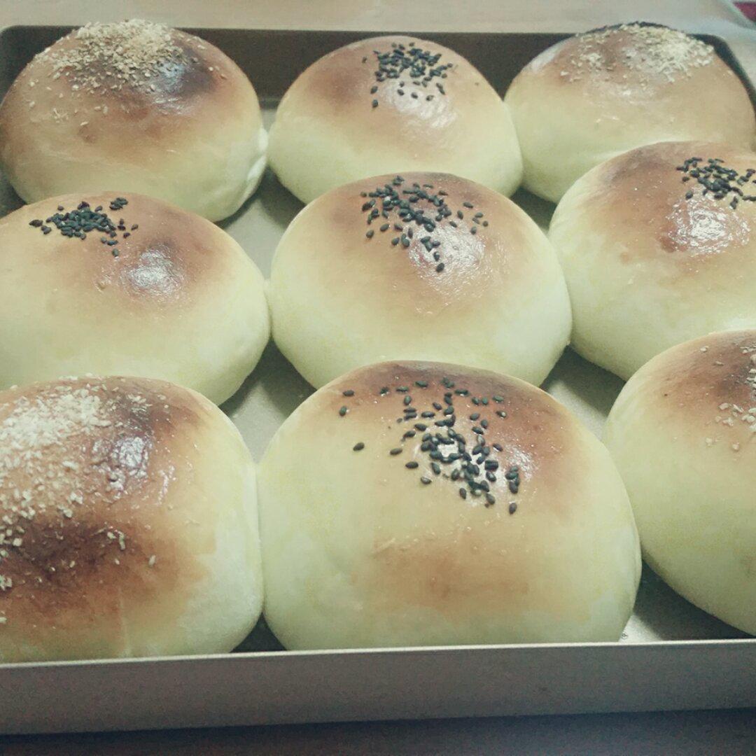 超软牛奶小餐包
