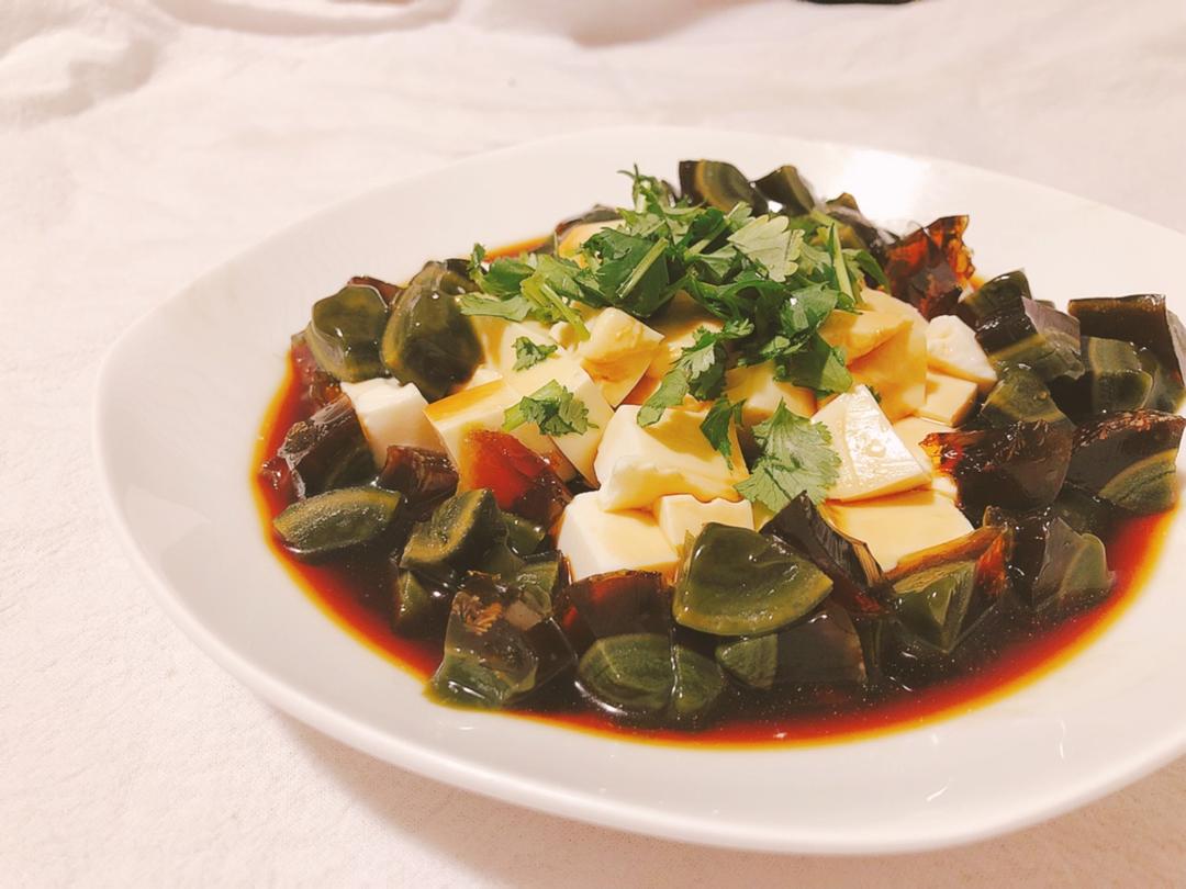 皮蛋拌豆腐