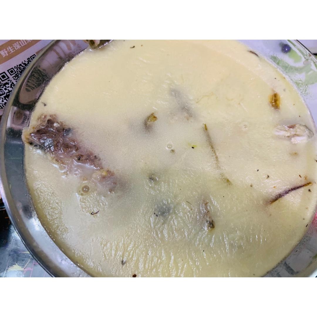鲫鱼汤