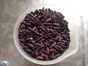 椰奶紫米浆的做法 步骤1