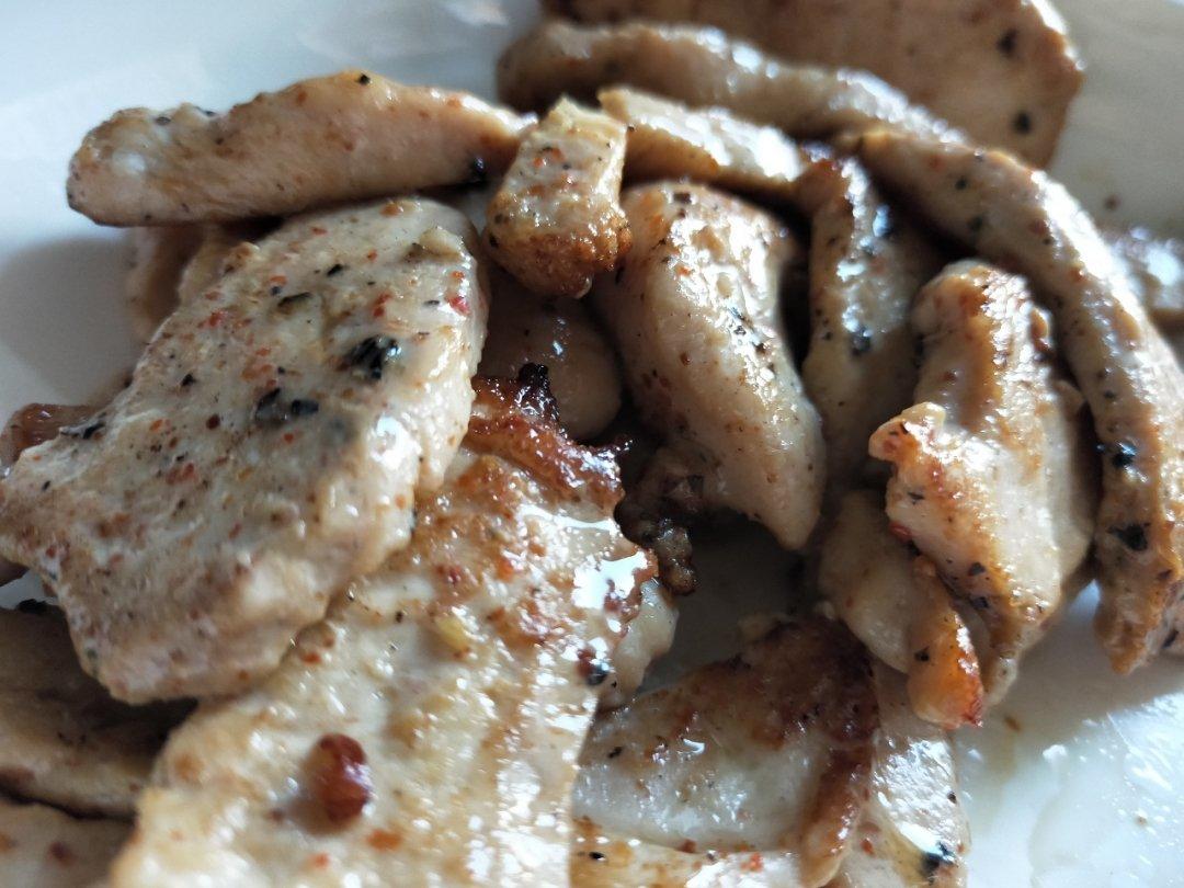 蚝油煎鸡胸肉（真的只要腌了就炒鸡嫩！（新增微波式
