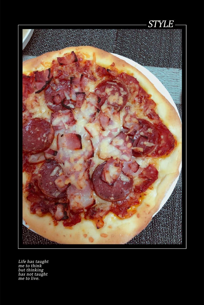 萨拉米薄底披萨 Salami Pizza