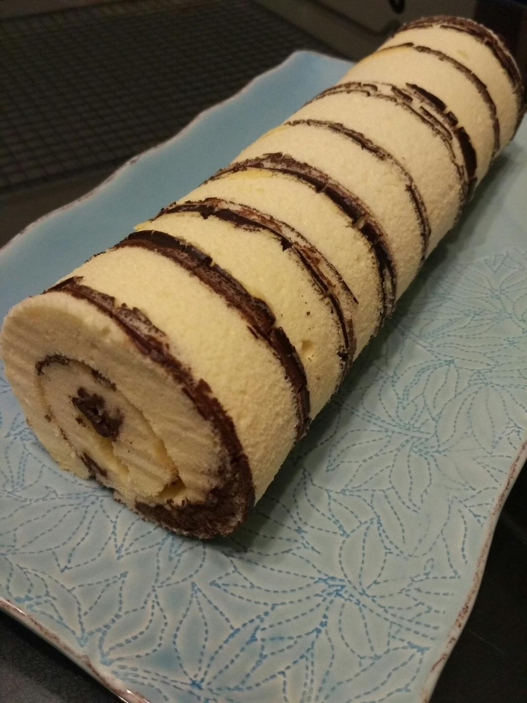 微笑の鱼尾纹做的黑旋风蛋糕卷---双色变式超好看【又名风火轮儿~】