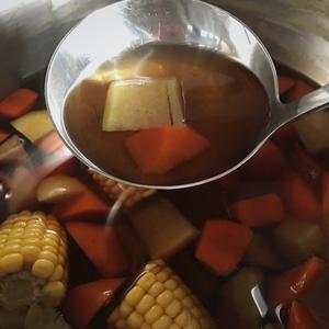 青红萝卜素汤的做法 步骤2