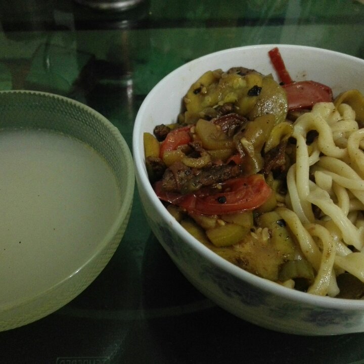 煮妇超级详解家庭自制【新疆拉条子】